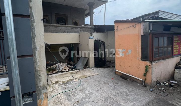 300m2 Land with Main Building Bonus in Darmawangsa - Kampiyal