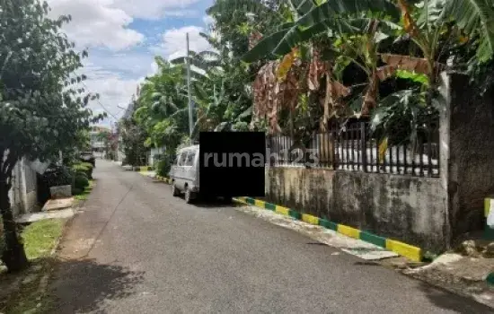 Rumah Tua Hitung Tanah di Puri Indah Jakarta Barat 1