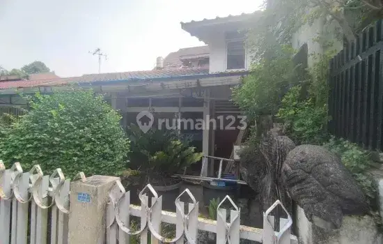 Rumah Tua Hitung Tanah di Dalam Perumahan Puri Indah Jakarta Barat 2