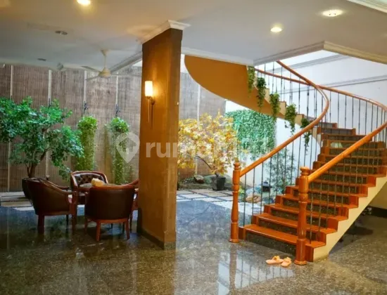 Rumah Mewah Pantai Mutiara Jakarta Utara Rumah Mewah Pantai Mutiara Jakarta Utara