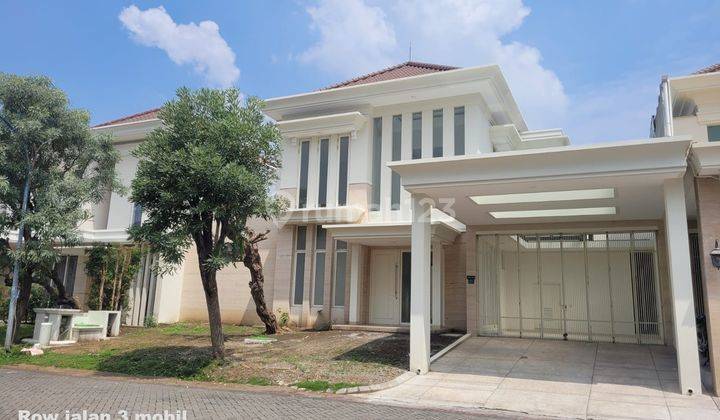 Rumah disewakan : Grand Golf, Pakuwon Indah, Ada Pool (Kolam Renang) 1