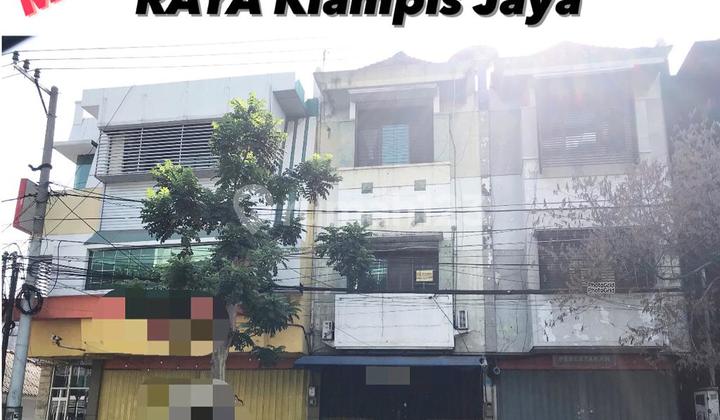 Ruko Klampis Jaya, Nol Jalan Raya, Dekat Pom Bensin