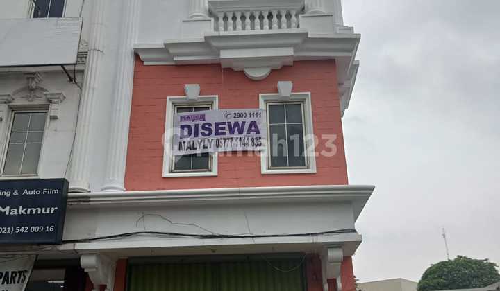 Ruko 3 Lantai Hoek Siap Huni Rapi Hadap Jalan Boulevard 