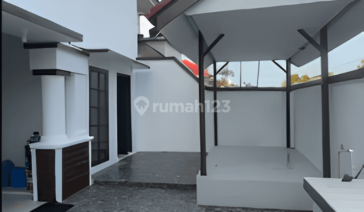 Dijual sewa Rumah di Dutamas Row Jalan Lebar 2