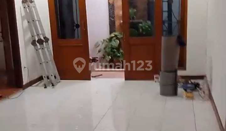 Disewakan Rumah Siap Huni dalam Komplek Bintaro Sektor 5