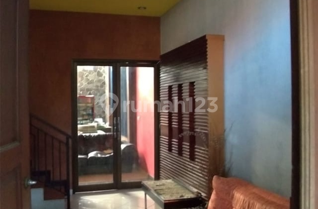 Minimalist House with Cluster System in the Center of Bandung City Minimalist House with Cluster System in the Center of Bandung City