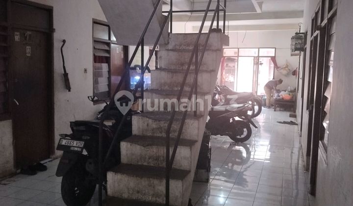 Kost Kost An Di Cikutra With Income 140 Million/year 2