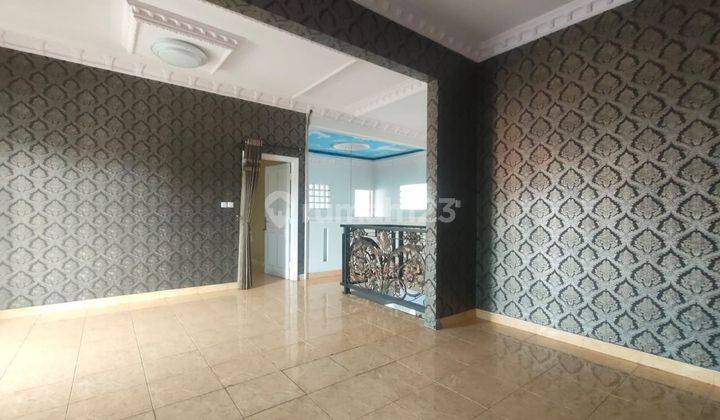  Rumah Mewah 2 Lantai Semi Furnished SHM di Jalan Merkuri Bandungdi Jual Rugi, Bandung 2