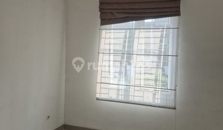 Bersih baru renovasi semifurnished 2