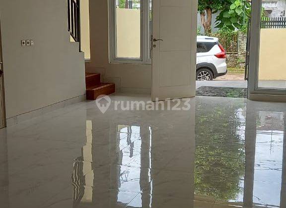 Rumah 2 Lantai Minimalis Baru di Cireundeu. Bagus. Tidak Banjir. 2