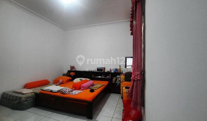 Spesial Rumah 2 Lantai Sangat Terawat Bona Indah, Jarang Ada.