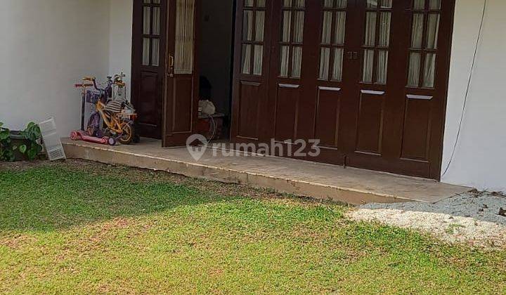 Rumah Bagus 2 Lantai di Bintaro. Halaman Belakang Luas. Nyaman. 2