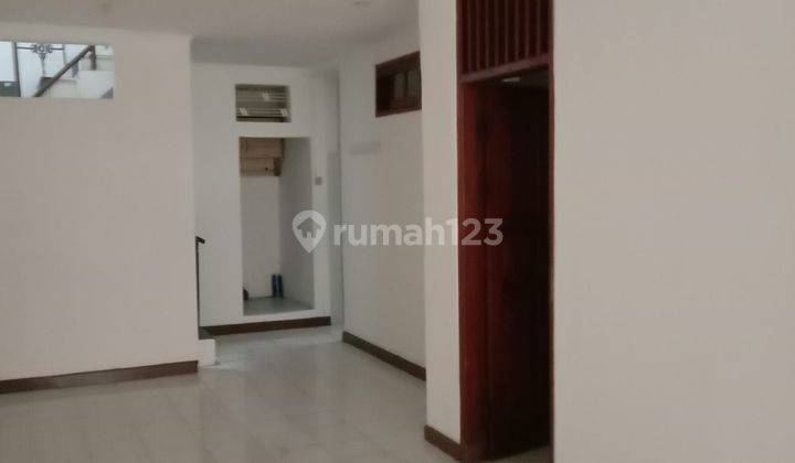 Rumah Spesial Dalam Kompleks Bona Indah Unfurnished 2