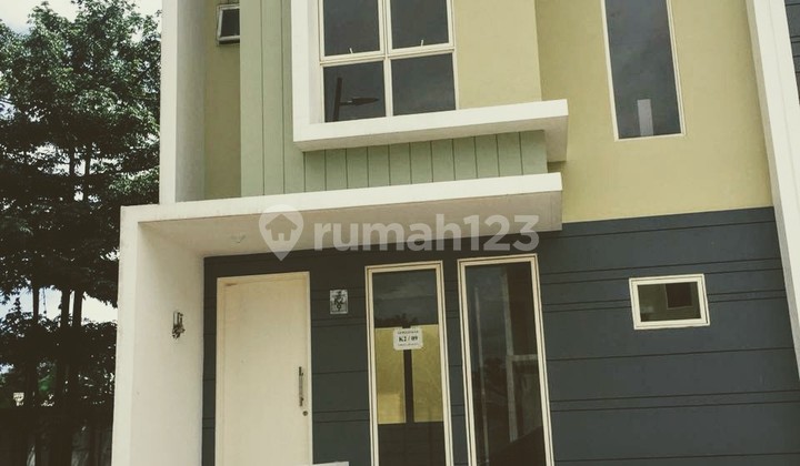 Rumah Dijual di Hunian Eksklusif di BSD City. Unfurnished.