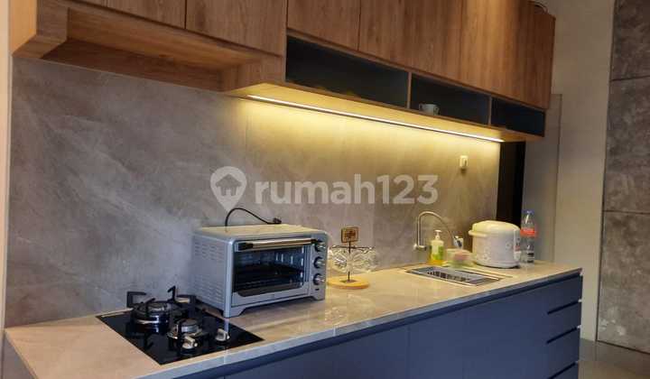 Dijual Rumah Bagus di Cireundeu. Semi Furnished. 2