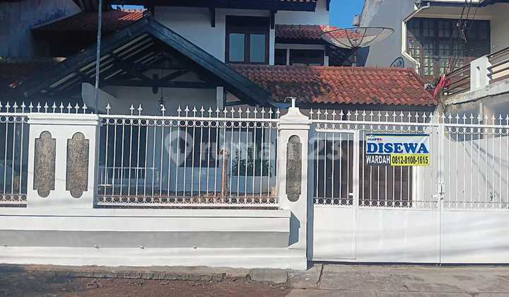 Rumah Bagus Baru Renovasi di Pangkalan Jati. Unfurnished