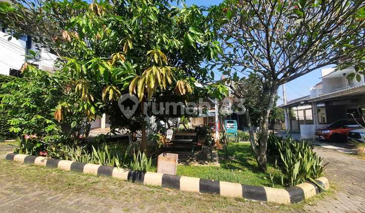 Rumah 2 Lantai, Ventilasi Bagus di Flo Residence. Unfurnished