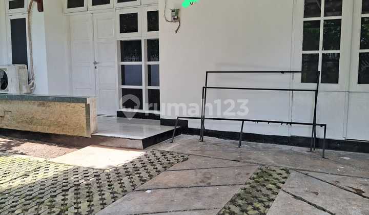 Disewa Rumah 1 Lantai di Bona Indah. Unfurnished.