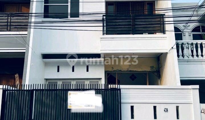 Disewakan Rumah 3 Lantai Di Rawa Kepa Tomang Jakarta Barat Disewakan Rumah 3 Lantai Di Rawa Kepa Tomang Jakarta Barat