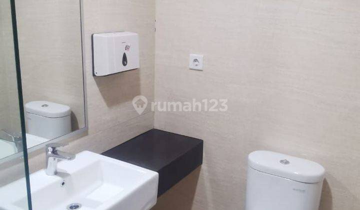 DIJUAL 2 BEDROOMS LUAS 52M² SEMI FURNISHED @ AKR GALLERY WEST, KEBON JERUK JAKARTA BARAT  2