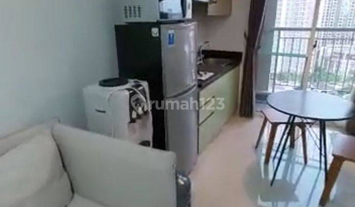 DISEWAKAN 2 BEDROOMS FURNISHED LANTAI TENGAH, @ APT. MADISON PARK 2