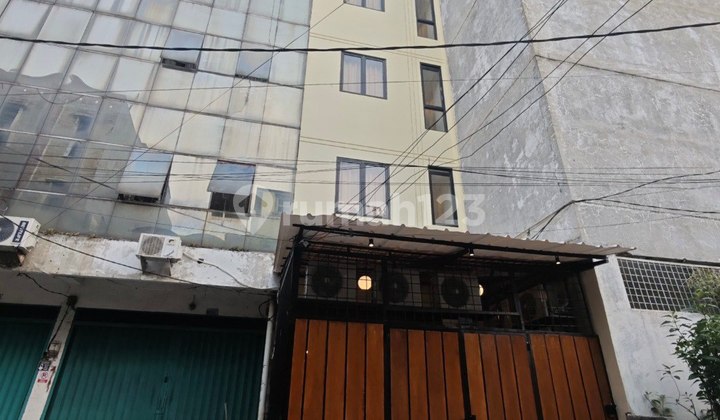 Sell New Boarding House High ROI Guaranteed Profit..!! 5 Floors 20 Rooms in Jembatan Lima, West Jakarta 1