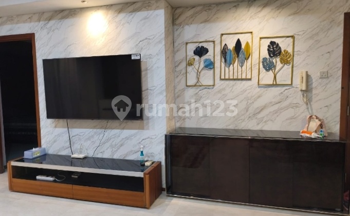 For Rent Type 3 Bedrooms Fully Furnished Di Apt Royal Mediterania Garden, Jakarta Barat 2