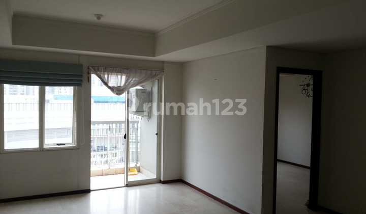 Disewakan 2 + 1 Kamar Non Furnished Luas 72m² Di Apt Royal Mediterania Garden, Jakarta Barat