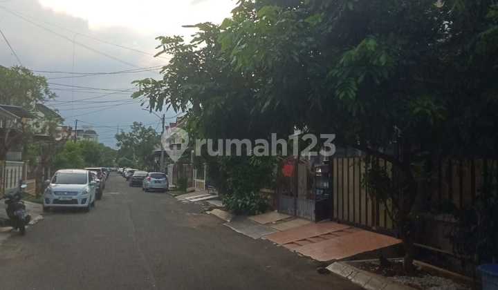 2-Story House in Gading Serpong Cluster Near Office Area