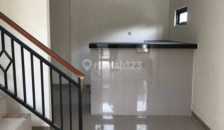 Di Jual Rumah Tingkat Dua Lantai SHM IMB Harga Murah Nego 2