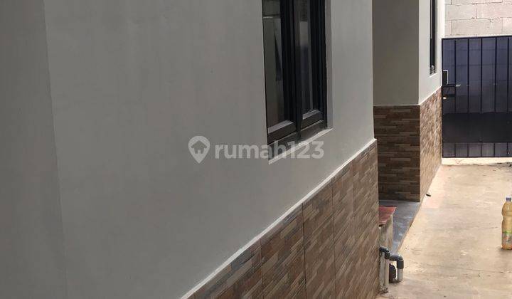 Rumah Dua Lantai Harga Murah Dekat Angkot 50 Meter 2