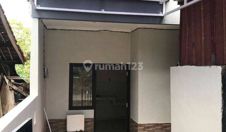 Rumah Dua Lantai Harga Murah Dekat Angkot 50 Meter 1