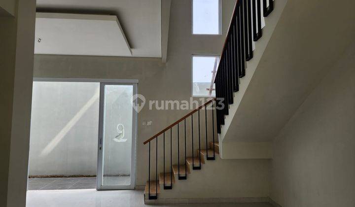 Rumah Baru 2 Lantai Dekat Dengan Gerbang Tol Kukusan Depok 2