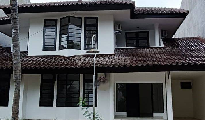 Rumah Rapi dan Siap Huni di Riverpark Bintaro 1