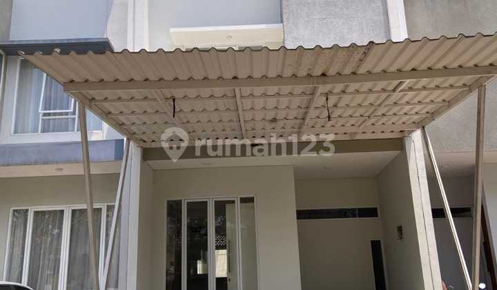 Ready-to-occupy Minimalist House in Palem Bintaro 2