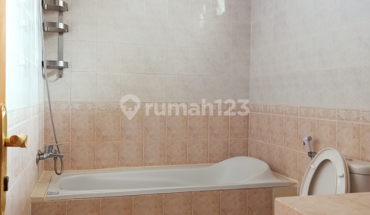 Rumah Cantik Kawasan Eksklusif Bintaro Sektor 9 2