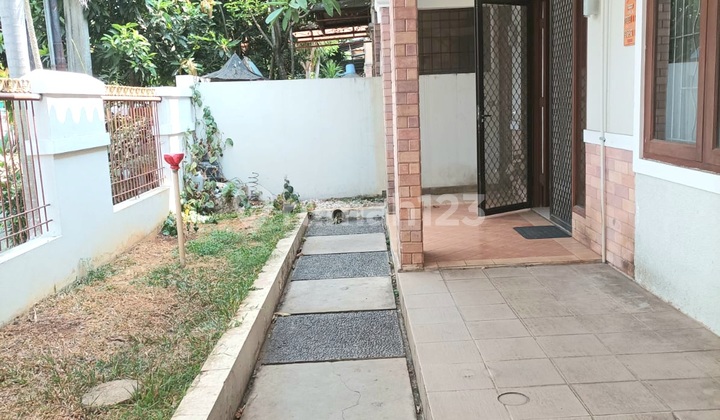 1.25 Story House In Villa Melati Mas 2