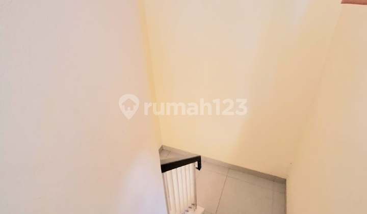 Two-story ready-to-occupy house near toll access in Residence One BSD.