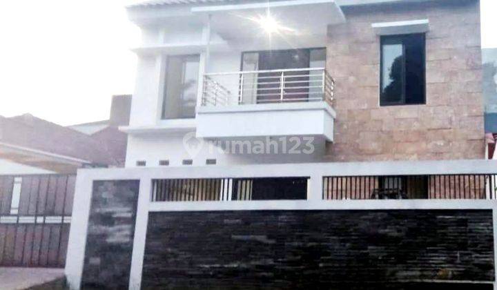 Dijual rumah 2 lantai di perumahan bsd kencana loka serpong 2