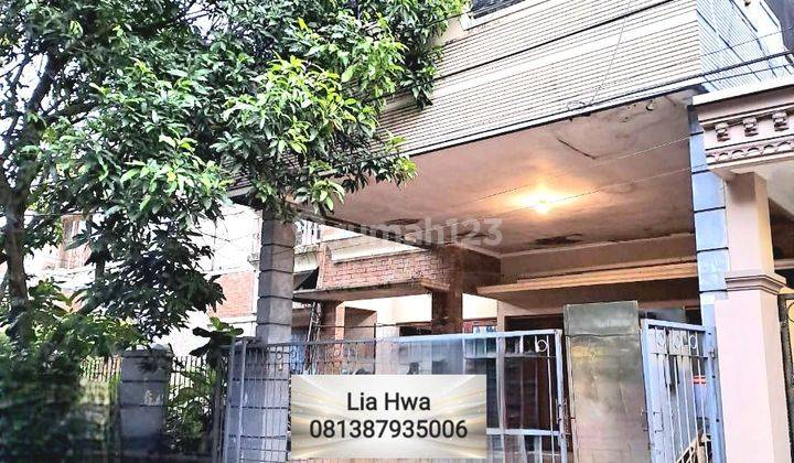 Rumah 2 lantai di perumahan villa melati mas serpong 1