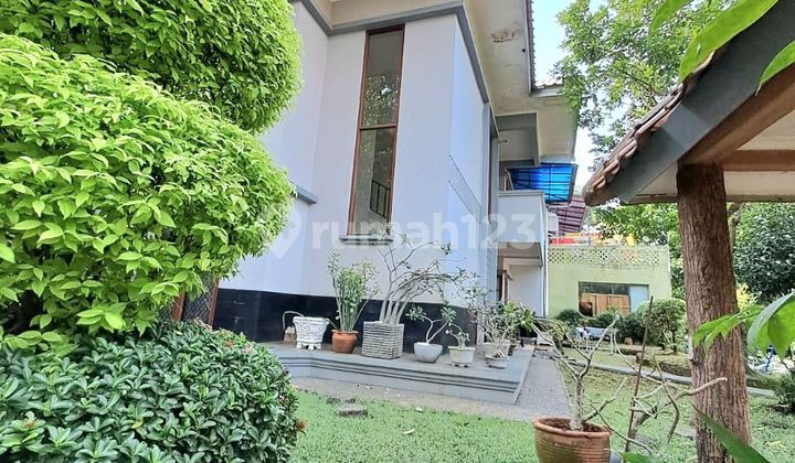 Affordable 2-story house in Alam Sutera Serpong residential area. 2