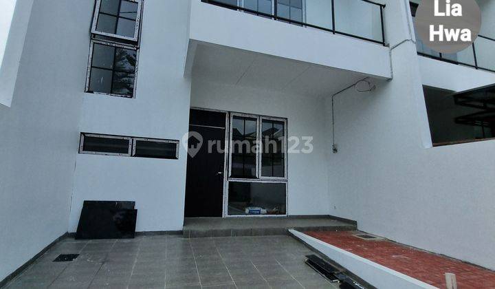 Dijual rumah baru 2 lantai di villa melati mas serpong 1