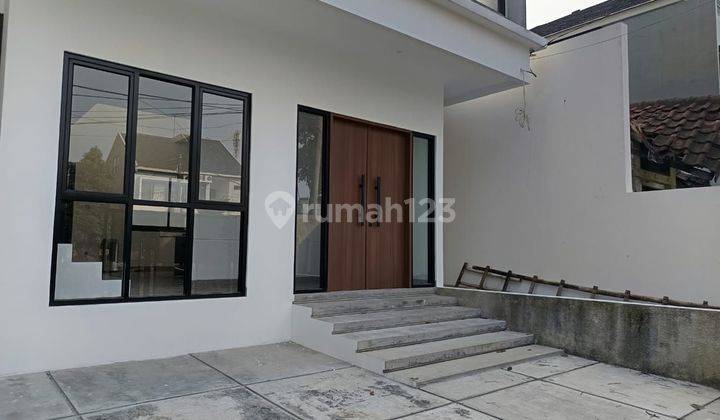 Dijual rumah 3 lantai di melati mas serpong 1