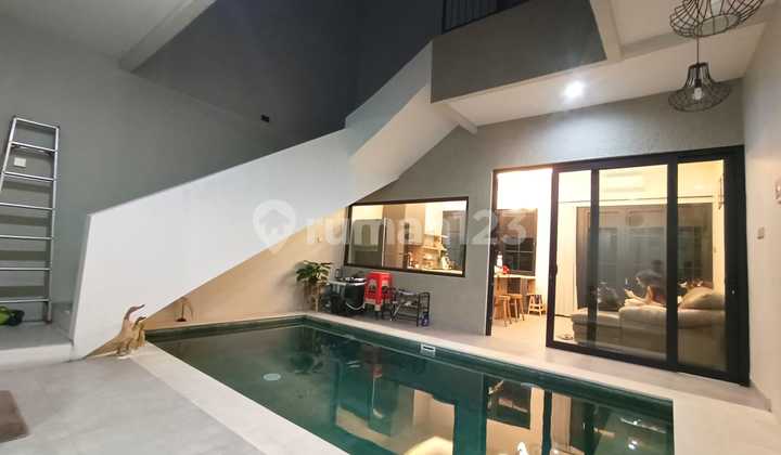 Dijual Rumah 2 Lantai Dengan Kolam Renang Di Melati Mas Serpong