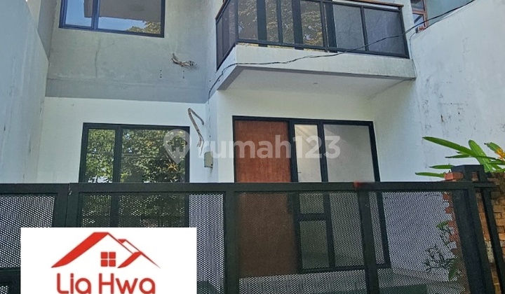 Rumah 2 Lantai Di Bsd Kencana Loka