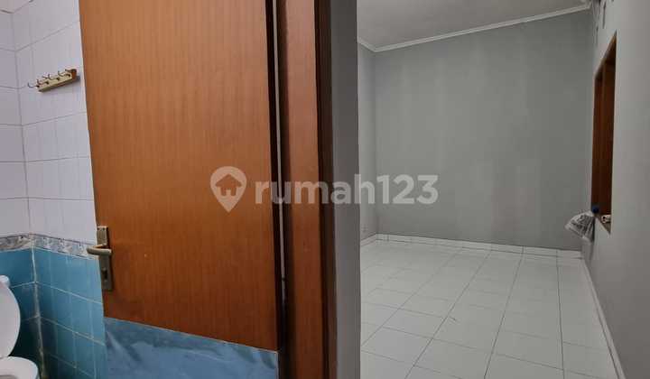 1.25 Story House In Villa Melati Mas 2