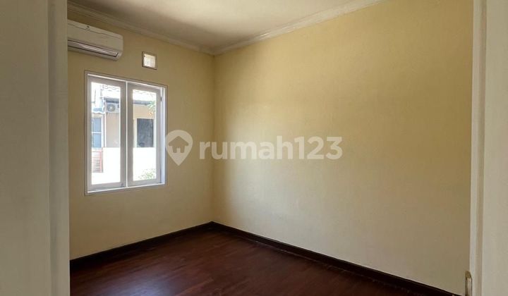 Rumah 2 Lantai Di Puspita Loka Bsd 2