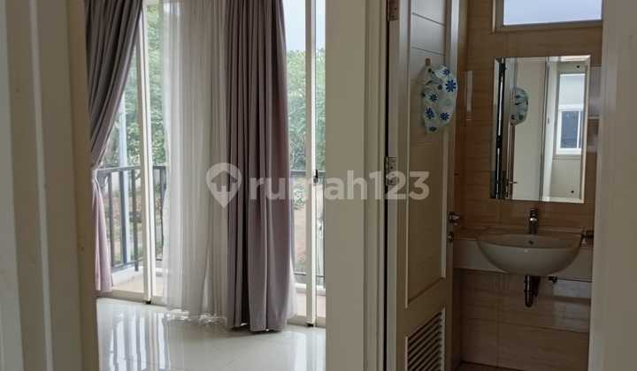 Rumah 2 Lantai Posisi Huk Di Bsd Residence One 1