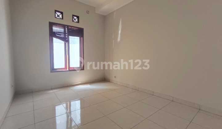 Rumah Rapih di Villa Melati Mas Serpong 2