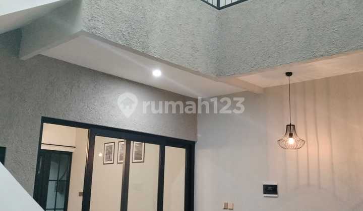 Dijual Rumah 2 Lantai Dengan Kolam Renang Di Melati Mas Serpong 2